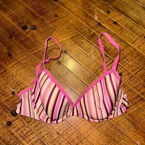 Victoria’s Secret Body pink striped 34B Demi bra